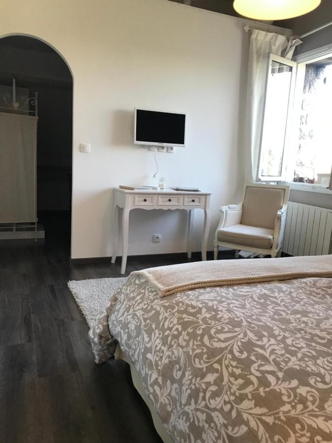 Chambres D'Hotes Des Demoiselles Ville-Saint-Jacques 외부 사진