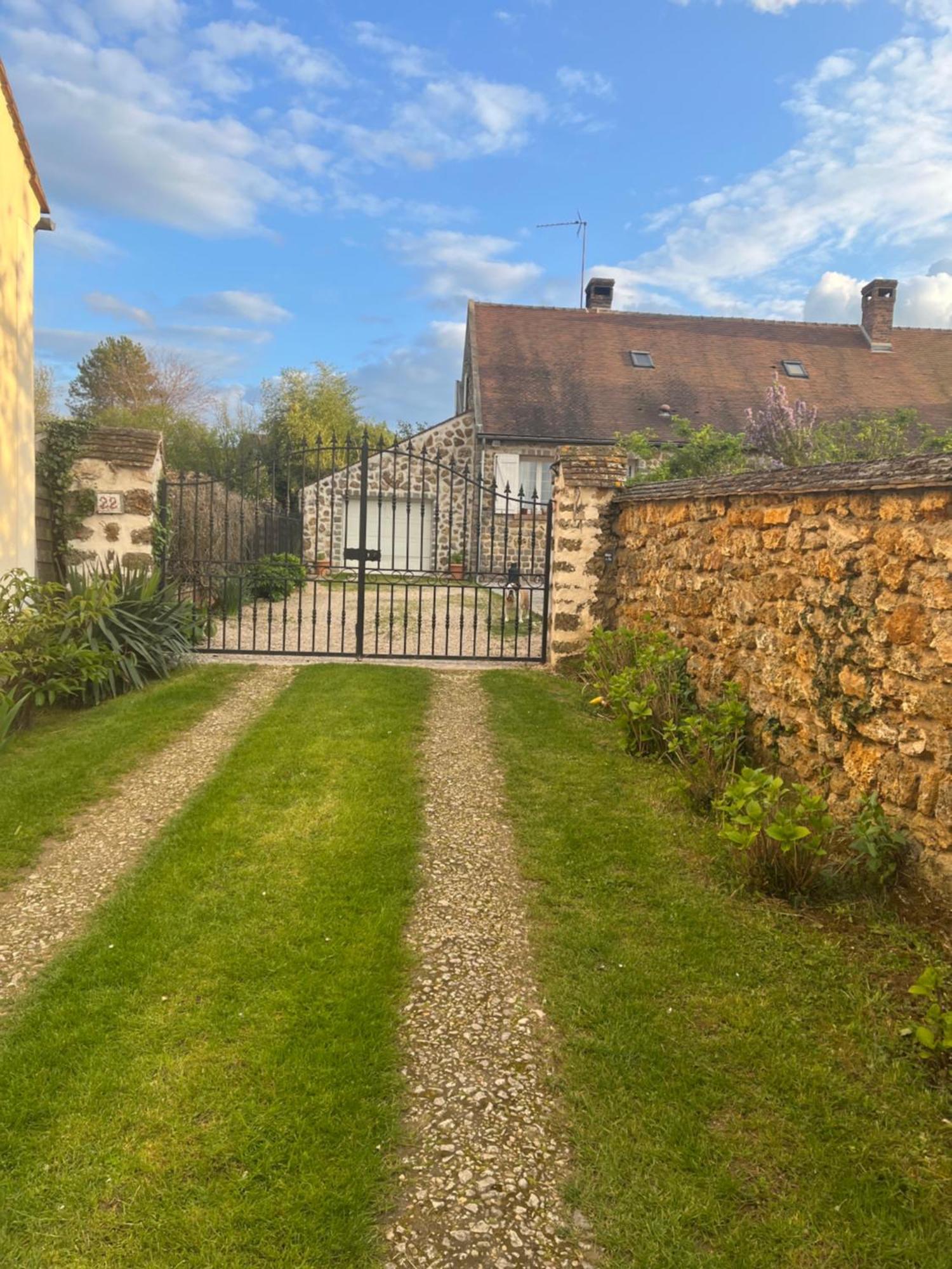 Chambres D'Hotes Des Demoiselles Ville-Saint-Jacques 외부 사진